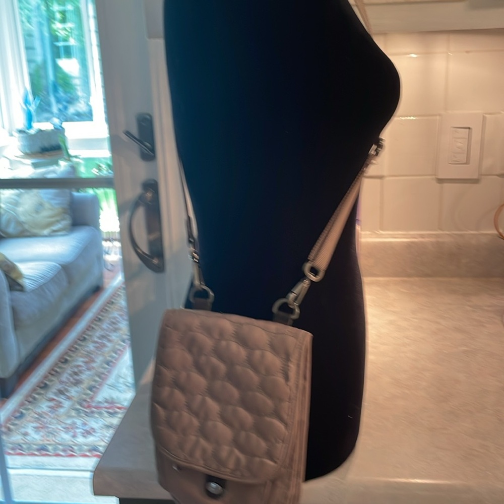 Mosey crossbody by Baggallini